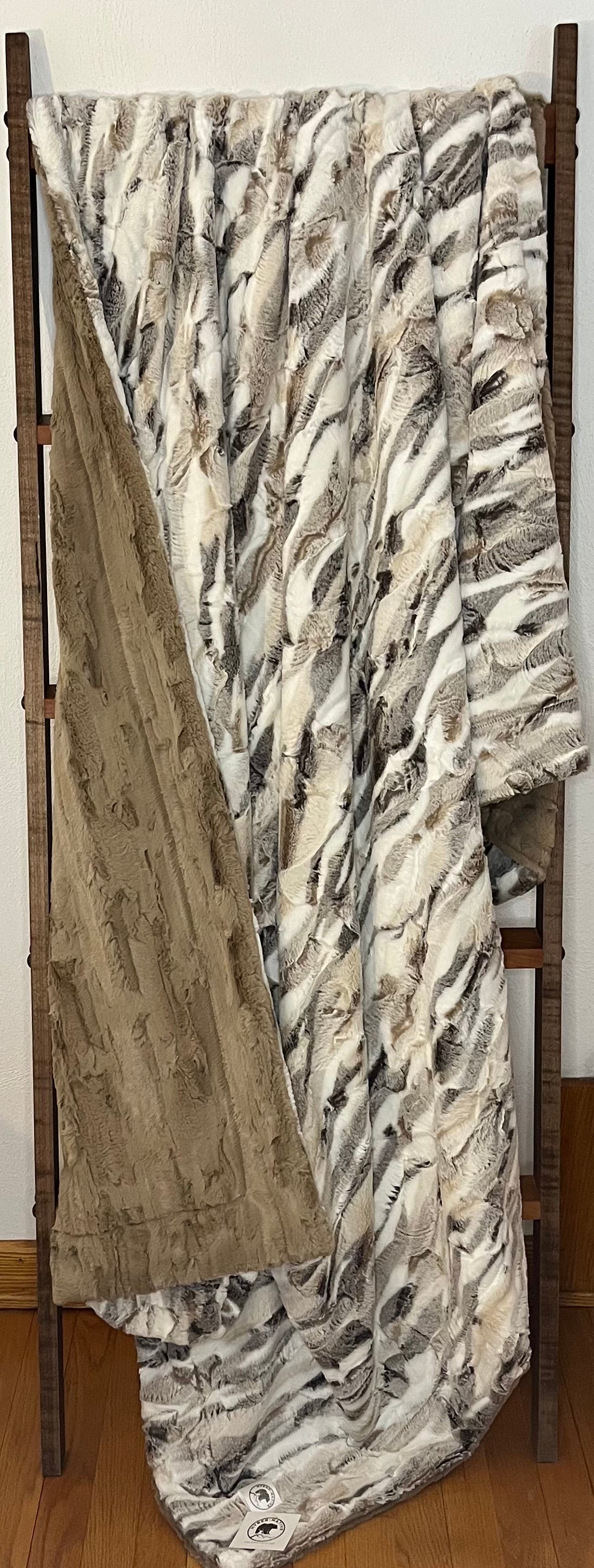 Frosted Himalayan Pewter/Willow Cappuccino Summit Throw