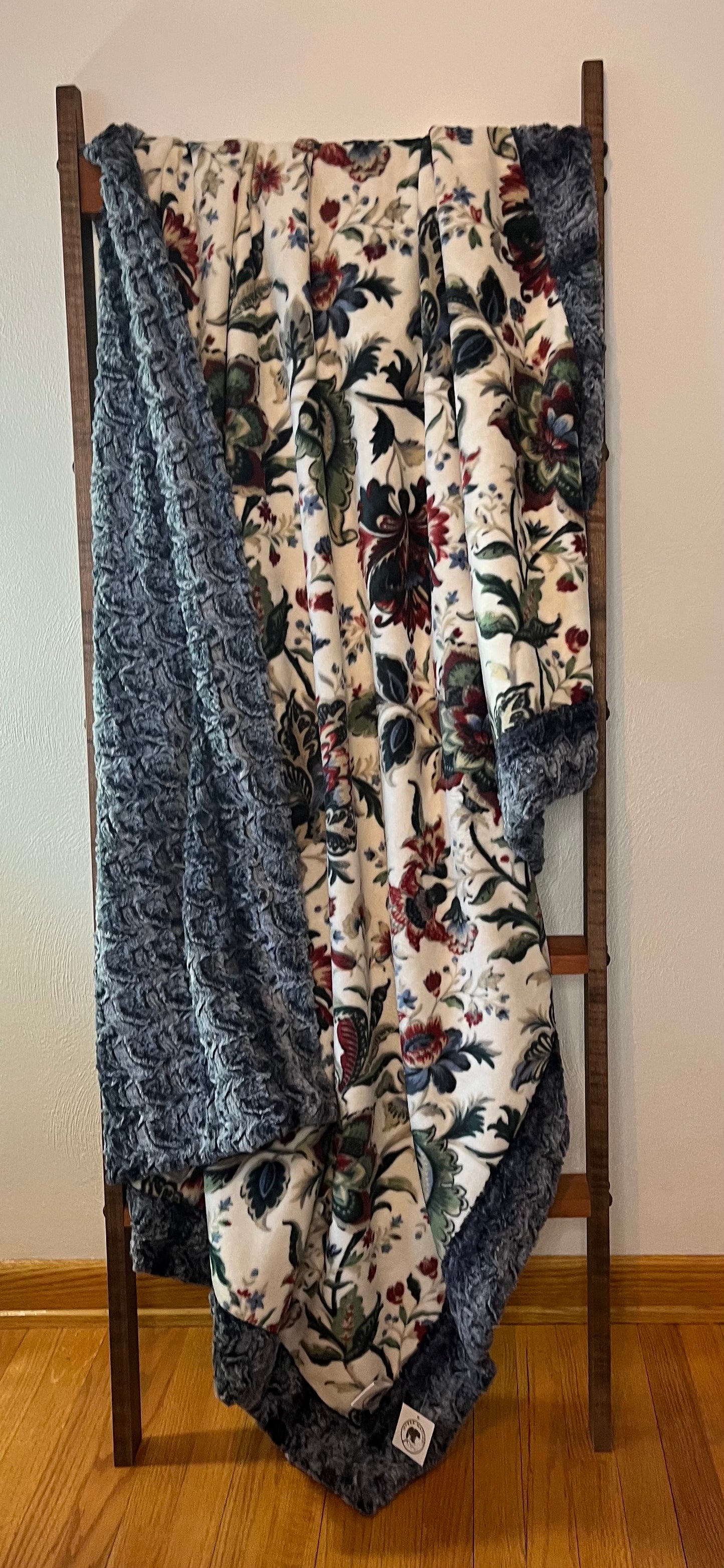 Hyber-Native Cottage Floral / Navy Paloma