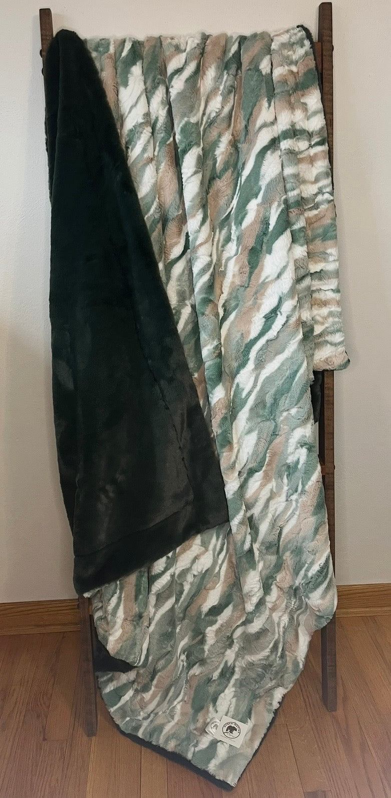 Juniper Himalayan/Forest Encore Summit Throw