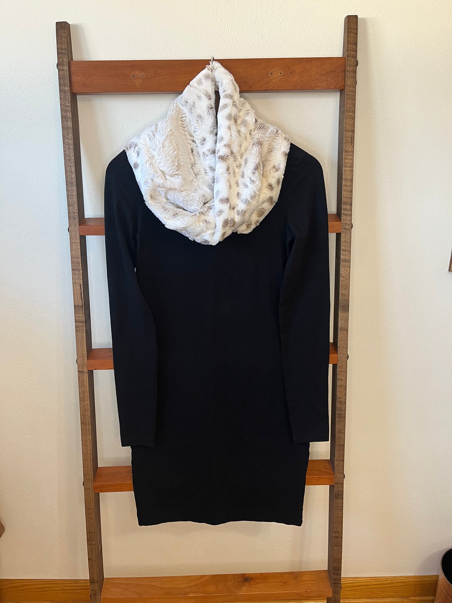 Snowy Owl Natural Infinity Scarf