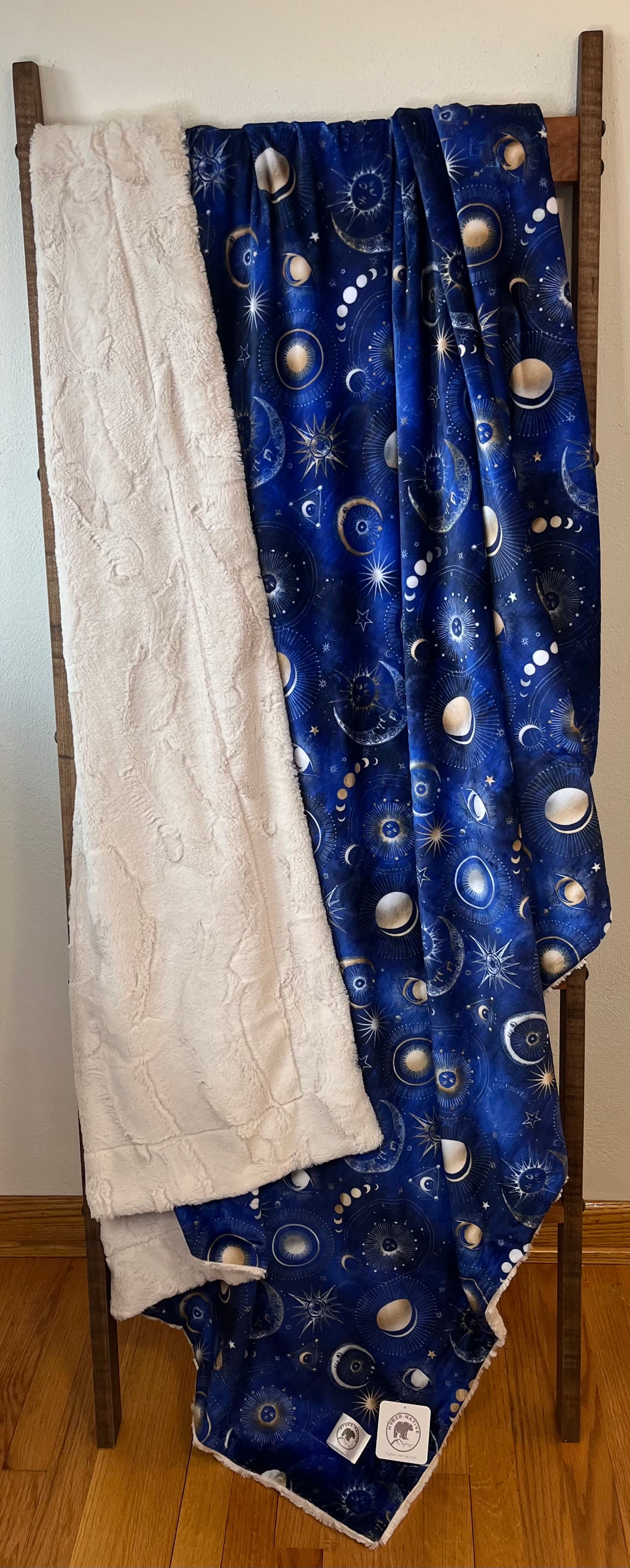 Oracle Skies/Natural Hide Summit Throw