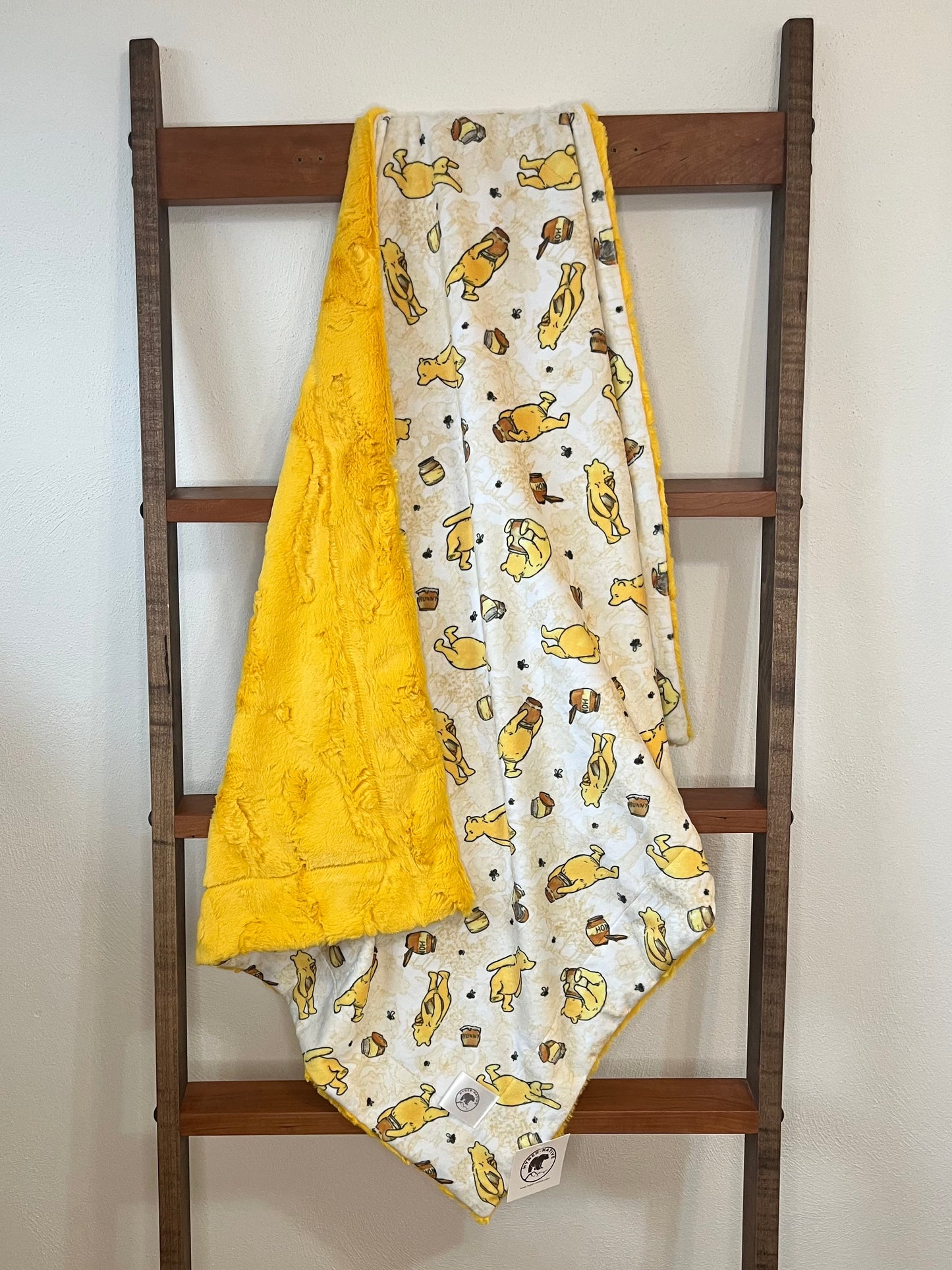 Classic Pooh Honey/Sun Hide Cub Cuddle
