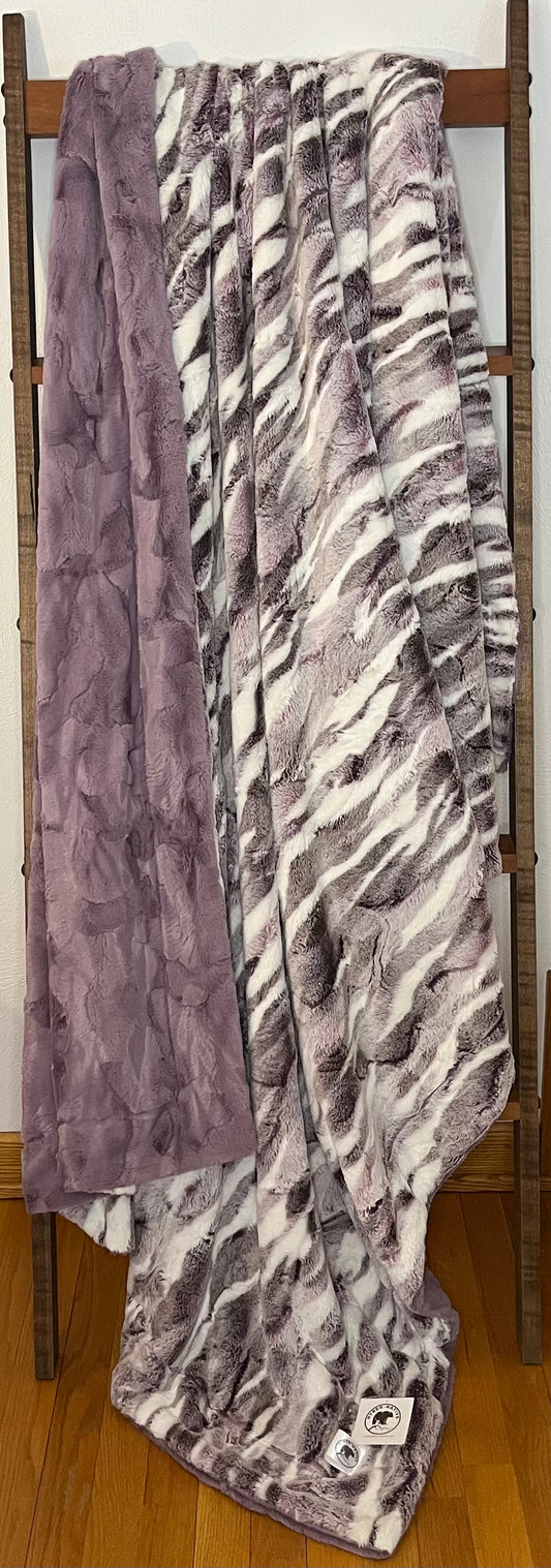 Frosted Himalayan Elderberry/Hide Elderberry Summit Throw