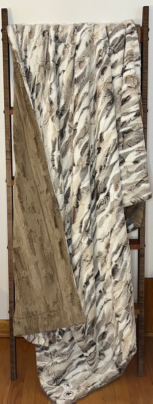 Frosted Himalayan Pewter/Willow Cappuccino Summit Throw