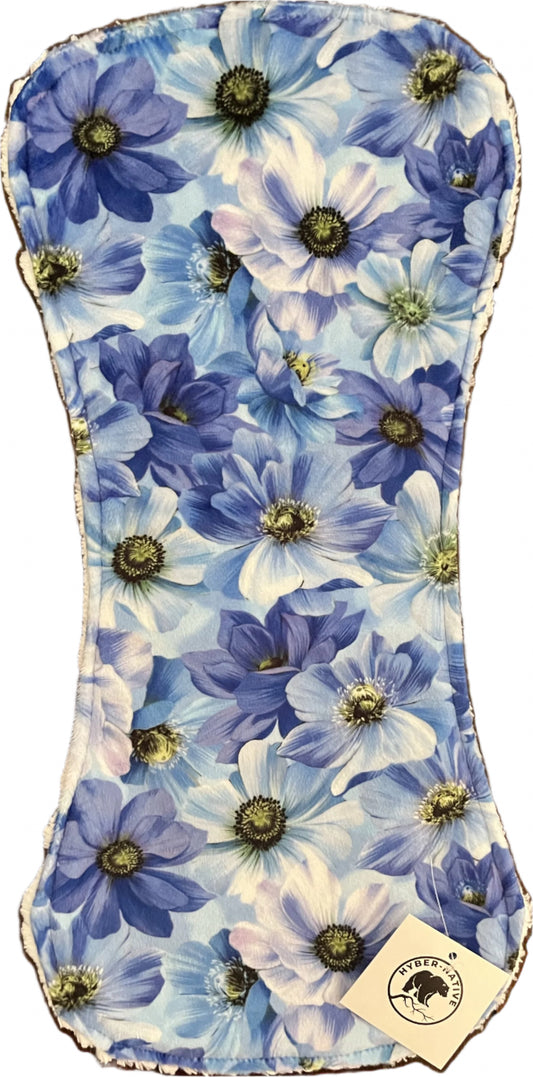 Hyber-Native Blue Daisies Burp Cloth