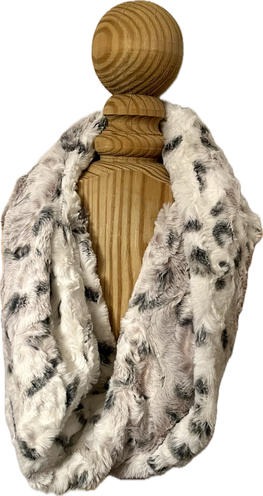 Snowy Owl Alloy Infinity Scarf