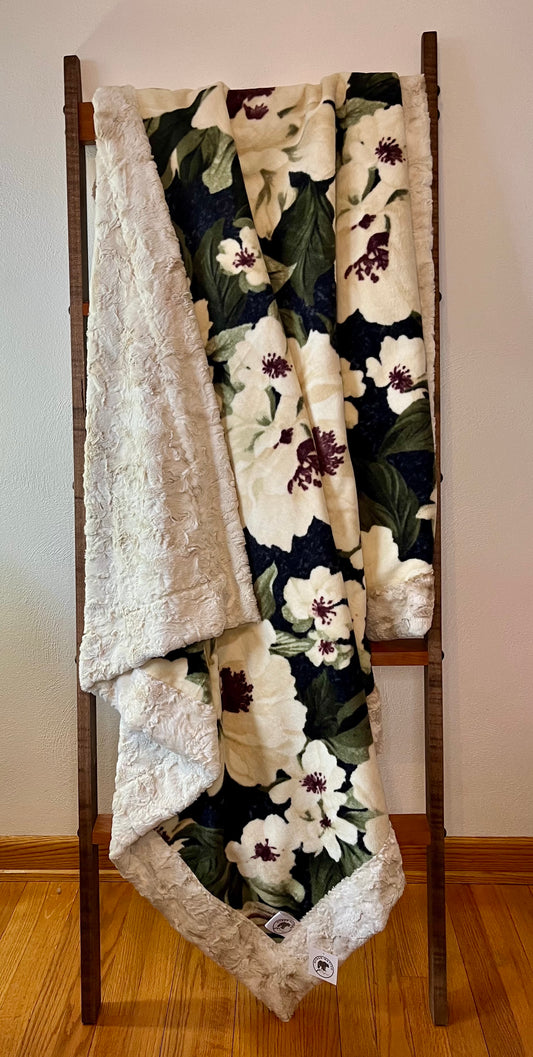 Hyber-Native  Magnolias / Creme Rabbit