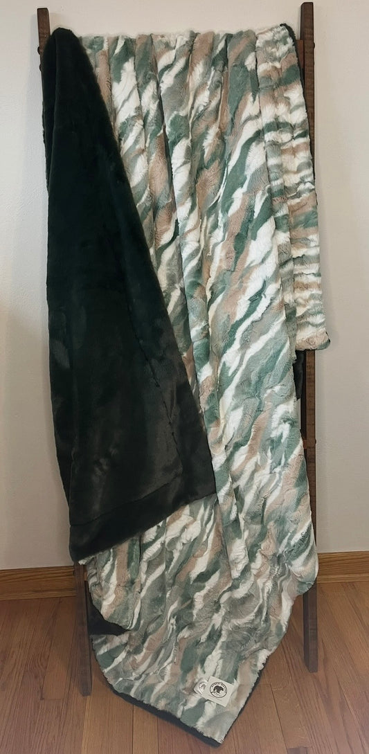 Juniper Himalayan/Forest Encore Summit Throw