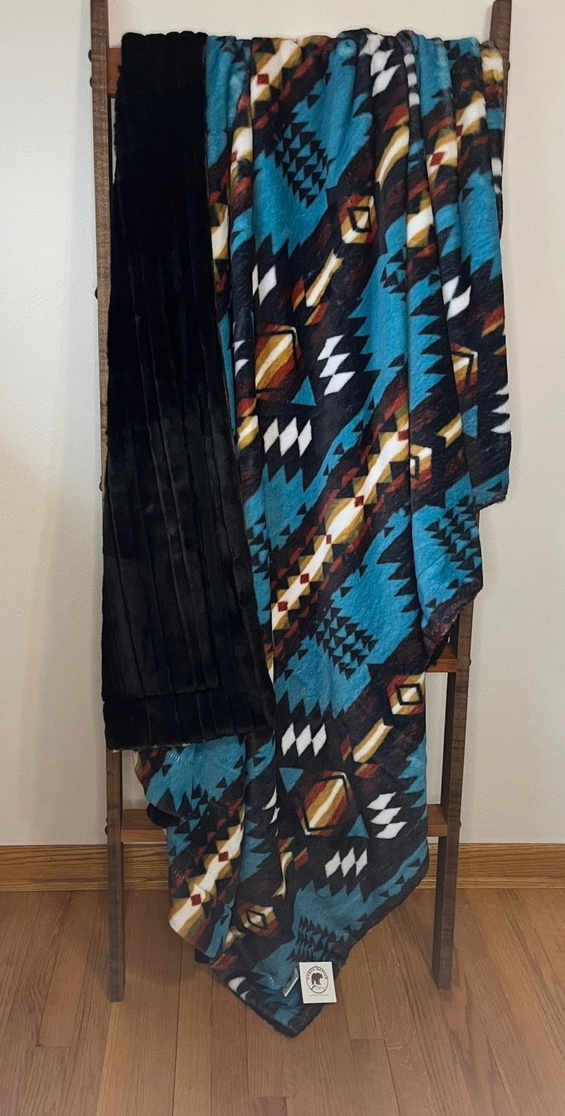 Outwest Multi/Black Vienna Summit Throw