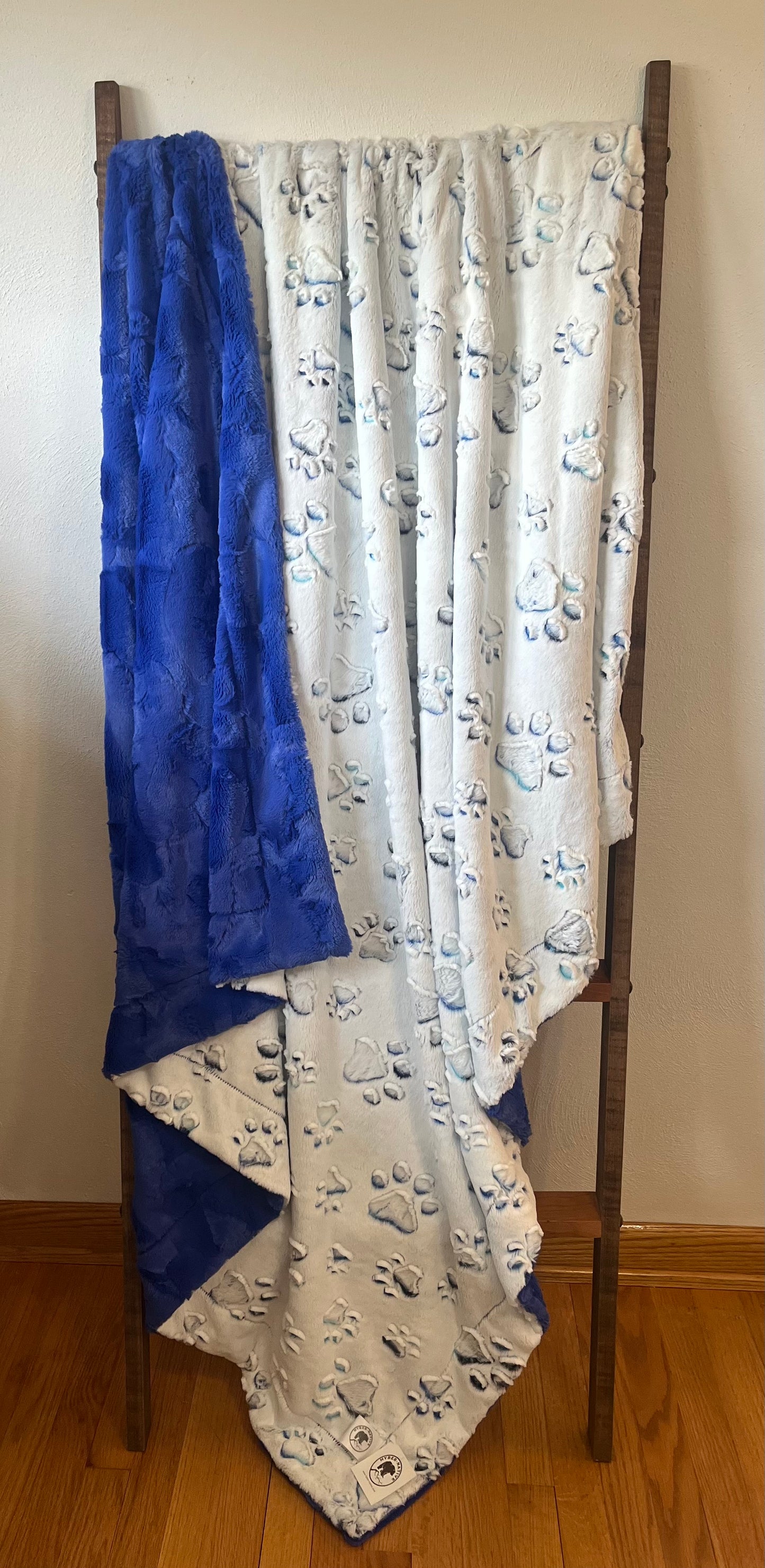 Prism Paws Nautical Blue/Marlin Blue Summit Throw
