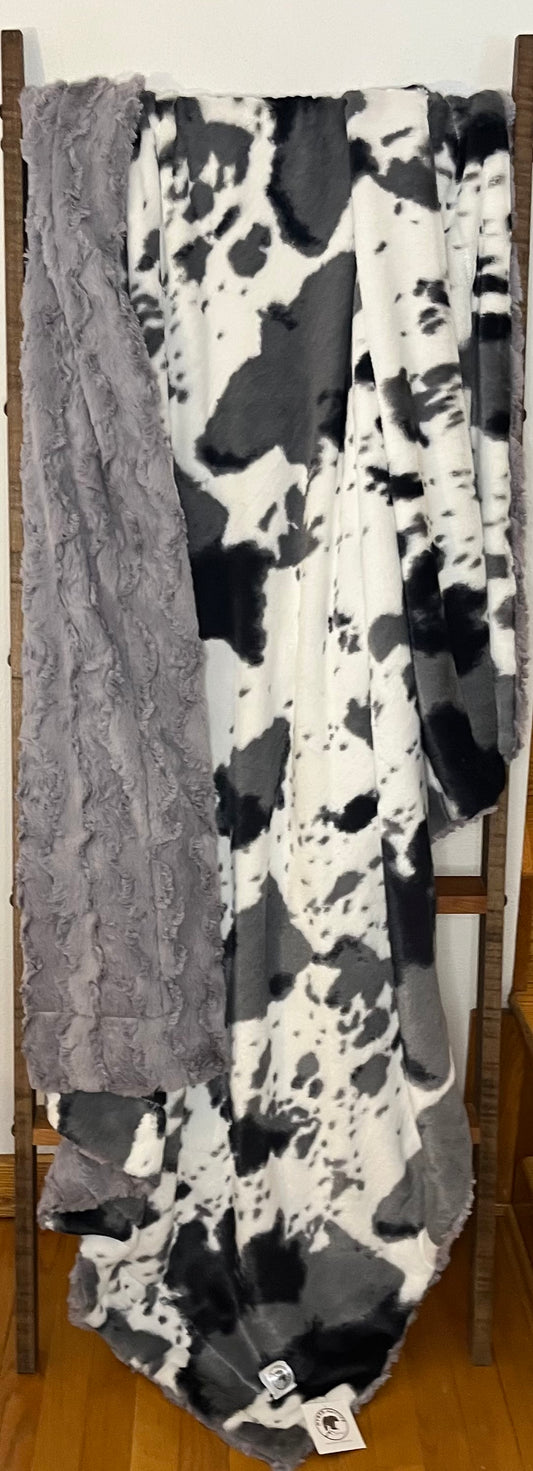 Stormpony/Glacier Alloy Summit Throw