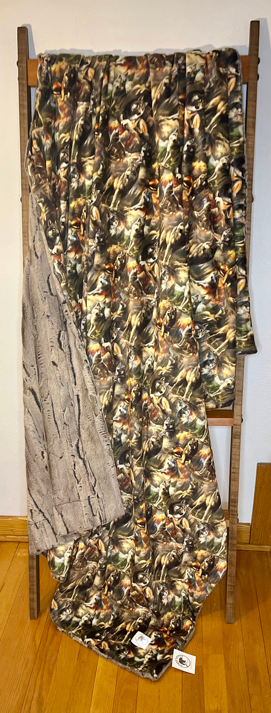 Wolf/Mountain Fox Summit Throw