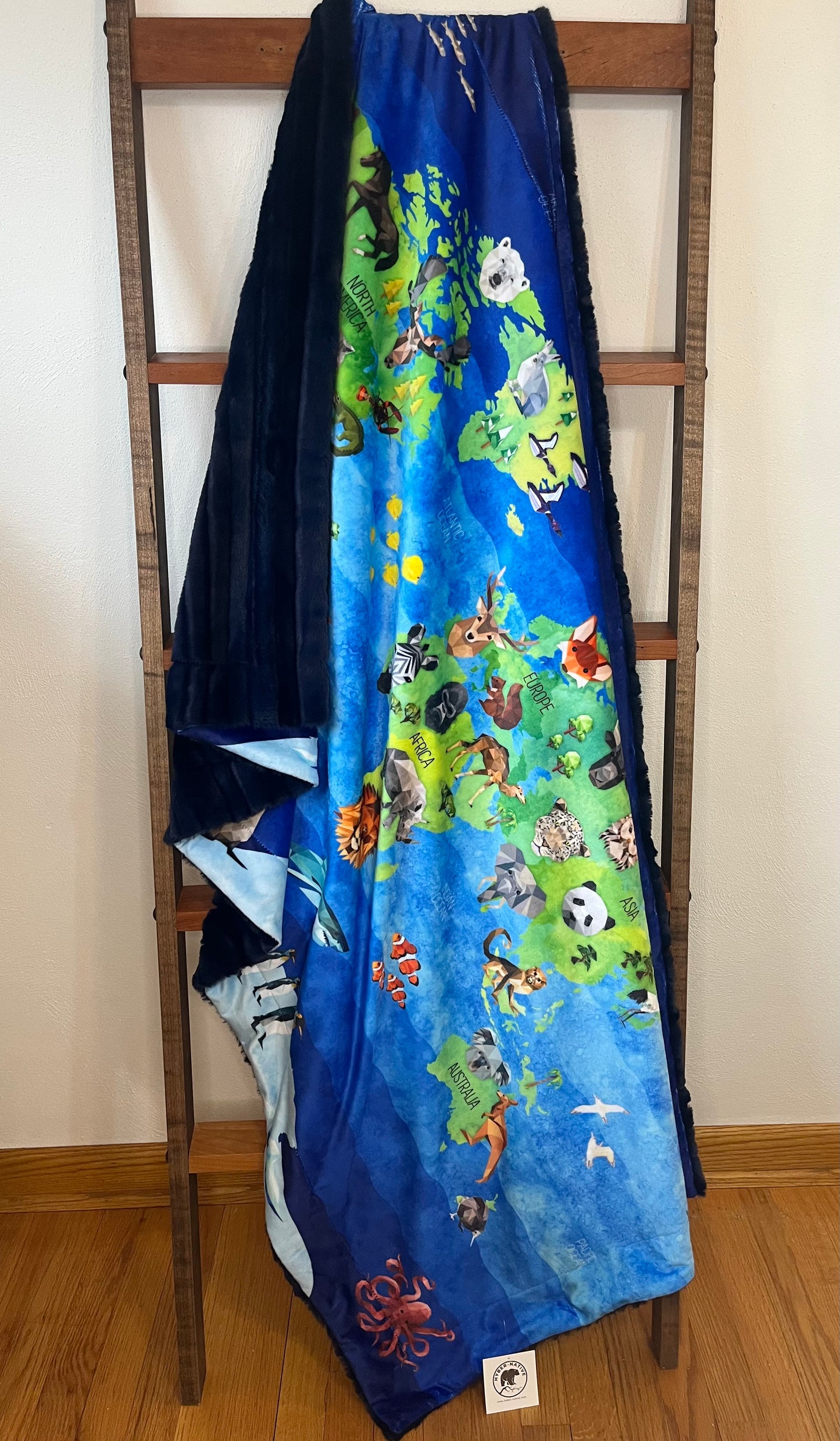 Map/Navy Vienna Travel Throw