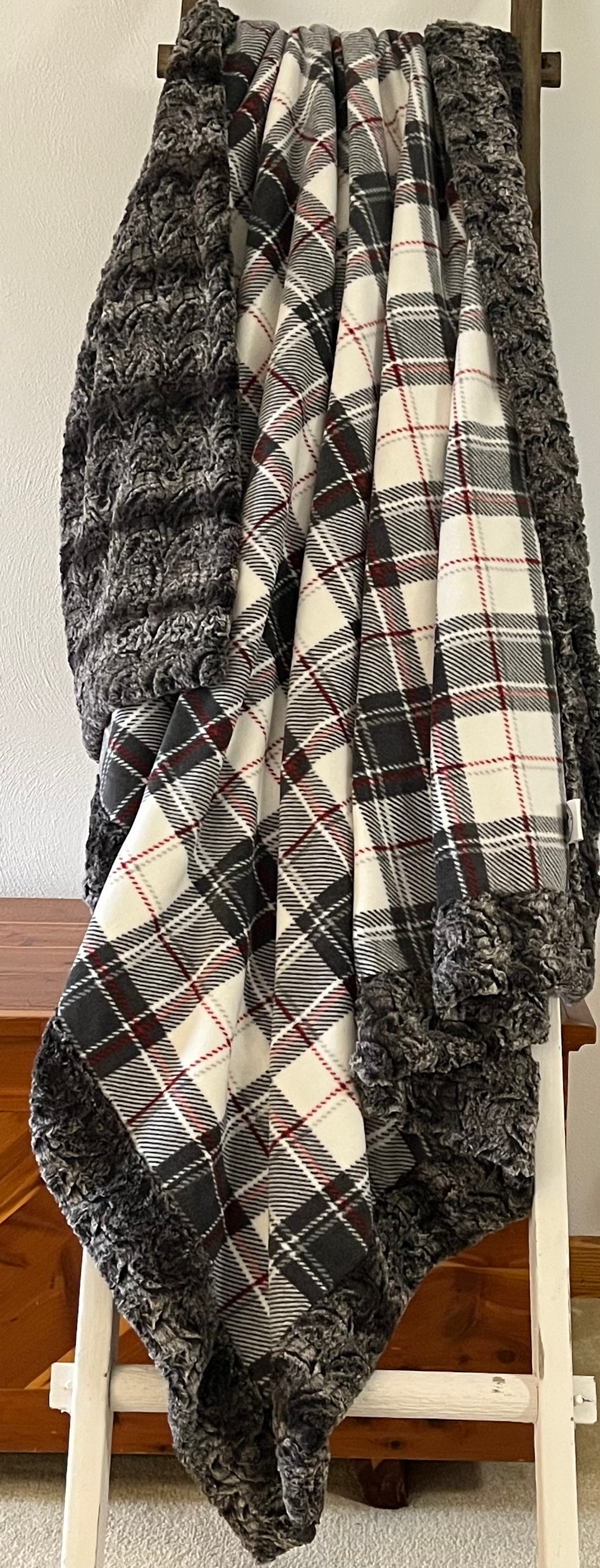 Hyber-Native Comfy Cabin Adult Throw