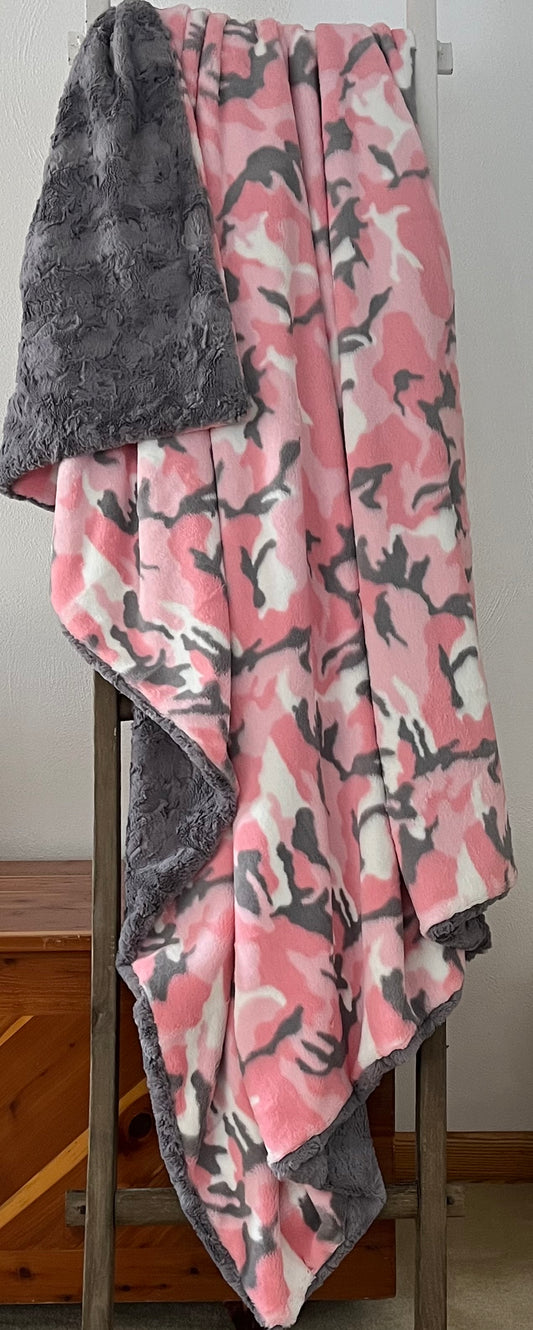 Pink & Gray Camo Summit Throw